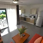 Oasis Apartment C4 Inside Aligio Residence Hotel