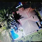 Villa Flukers Condo Suites
