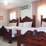 Aparta Hotel Venecia Montecristi