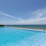 Blue Green Properties By Calisto Stays