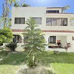 Beach Condo-Hotel With Villas & Private Apartments Wifi Bbq Beach Club & Spa