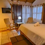 Hotel Rancho Constanza & Cabanas De La Montana