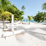 Aqua Esmeralda Luxury Beach Front Apartment