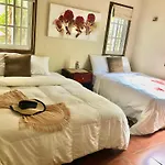 Baoba Breeze Bed & Breakfast- Beachfront Paradise