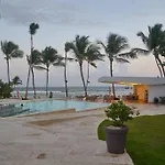 Aquarella Sunset Caribbean Beachfront Gataway
