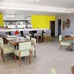 Hotel Capriccio Mare Y Restaurante