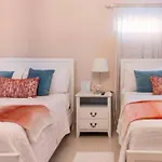 Luxury Beachfront 2Br At Las Olas, Juan Dolio
