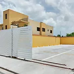 Bnb Tropical Island Aparthotel - Corales Del Sur - Santo Domingo Este