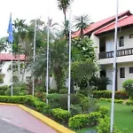 Fun Tropicale Beach Resort