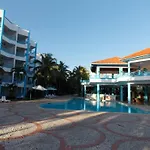 Hotel Costa Larimar