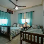 Los Almendros Apartment
