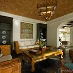 Aquamarina Luxury Residences