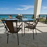 Aquamarina Luxury Residences