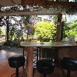 El Flamboyan Apartments