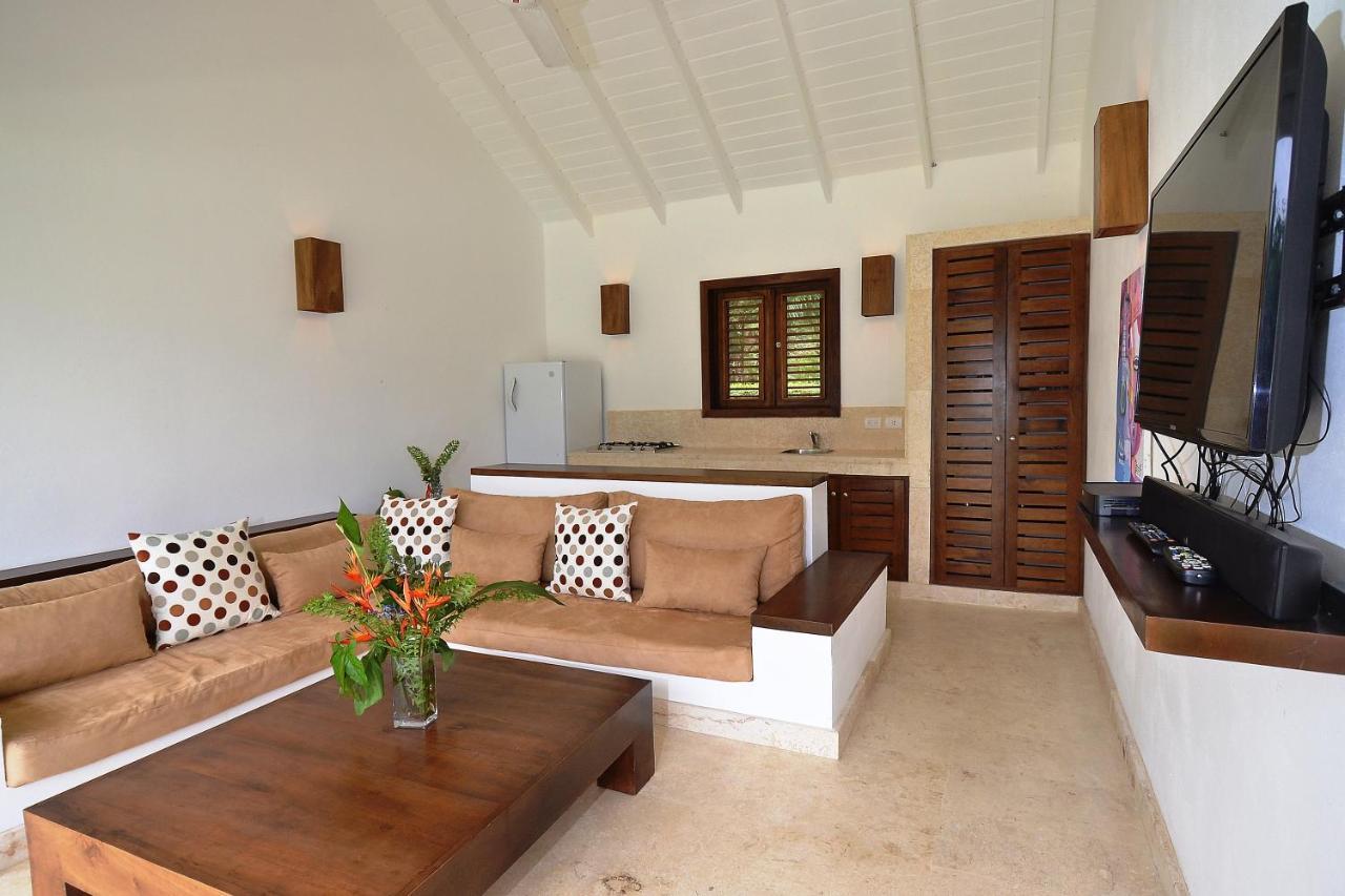 Terrenas Front And Garden Villa Las Terrenas