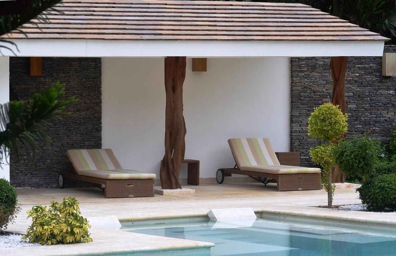 Terrenas Front And Garden