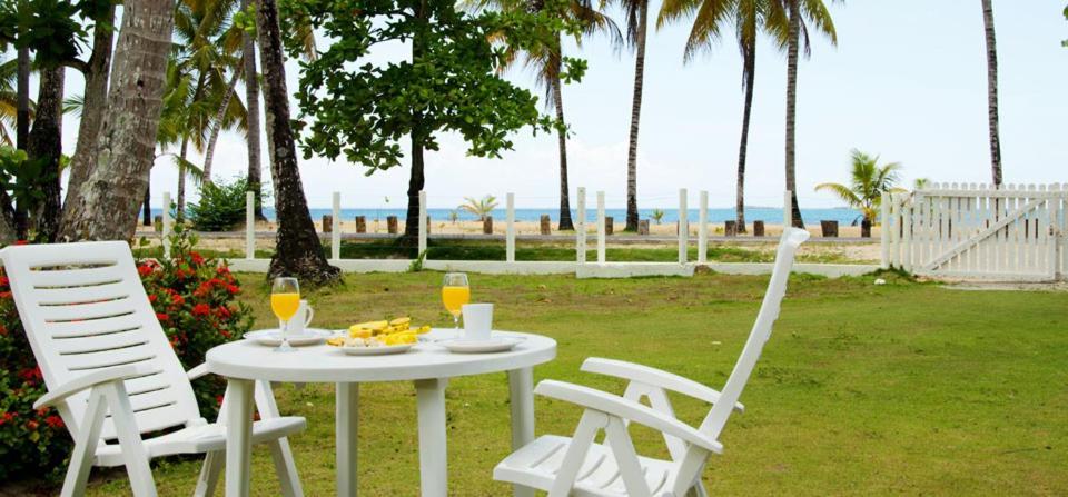 Villa Directly On The Beach, Ballenas