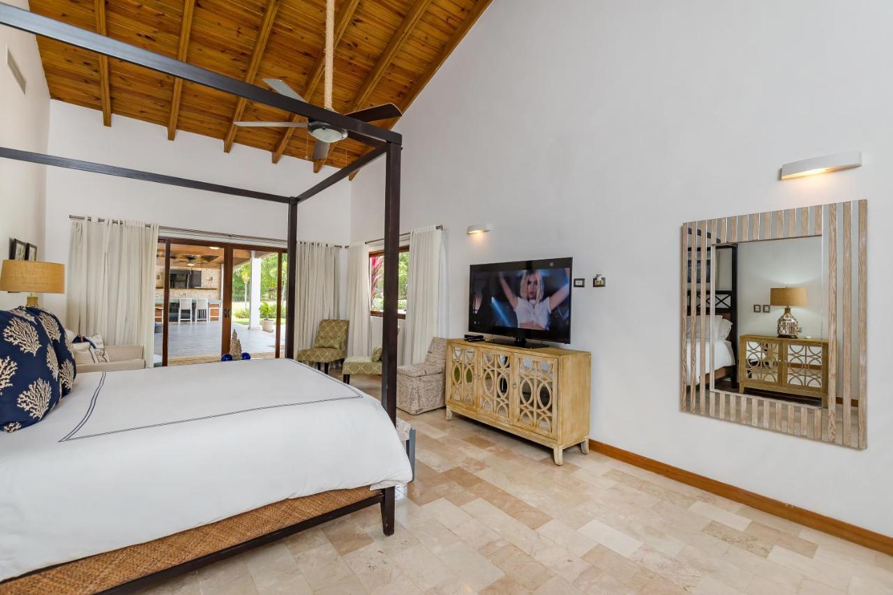 Stunning With Private Pool And Jacuzzi In Villa