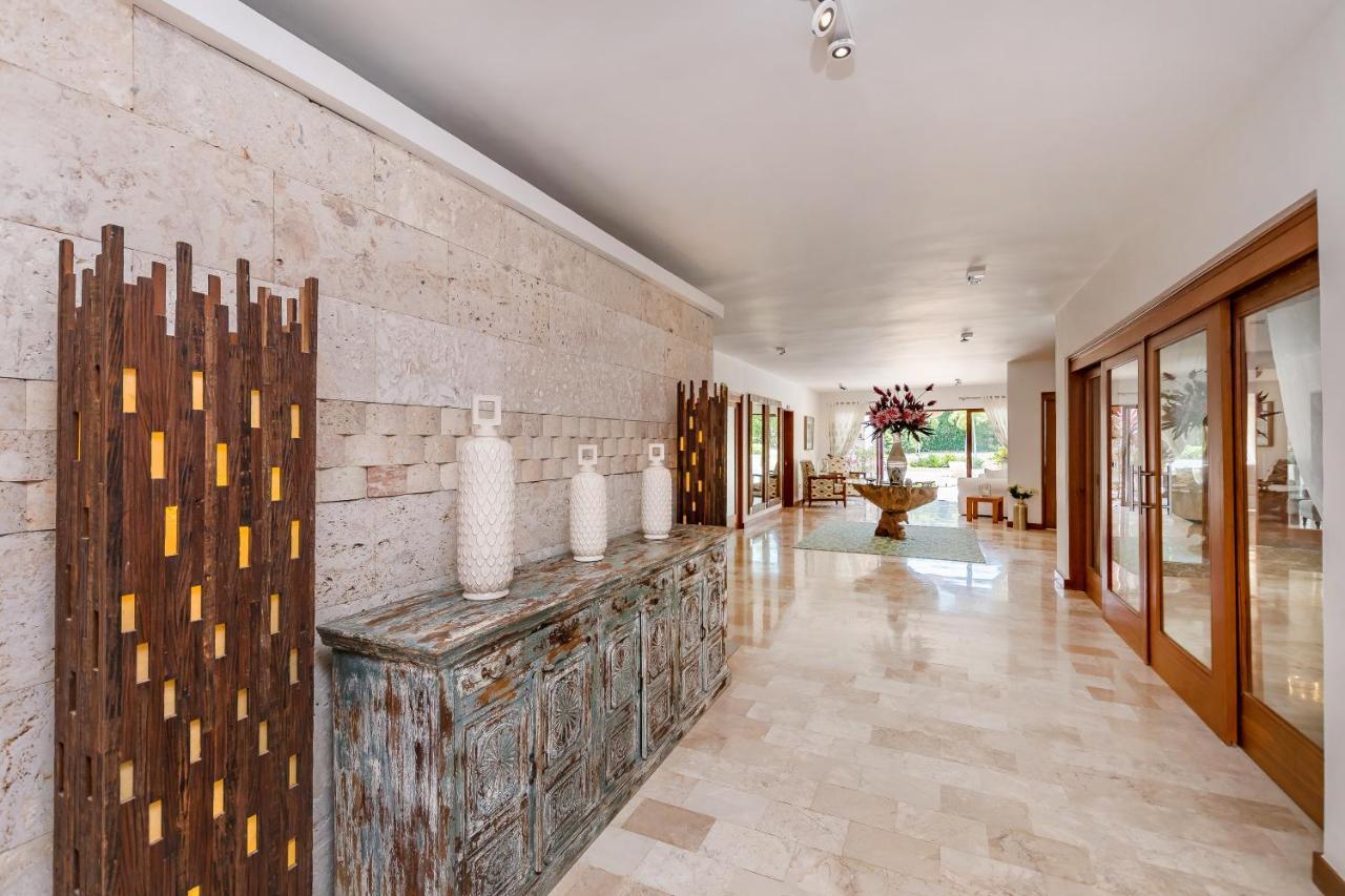 Villa Stunning With Private Pool And Jacuzzi In La Romana
