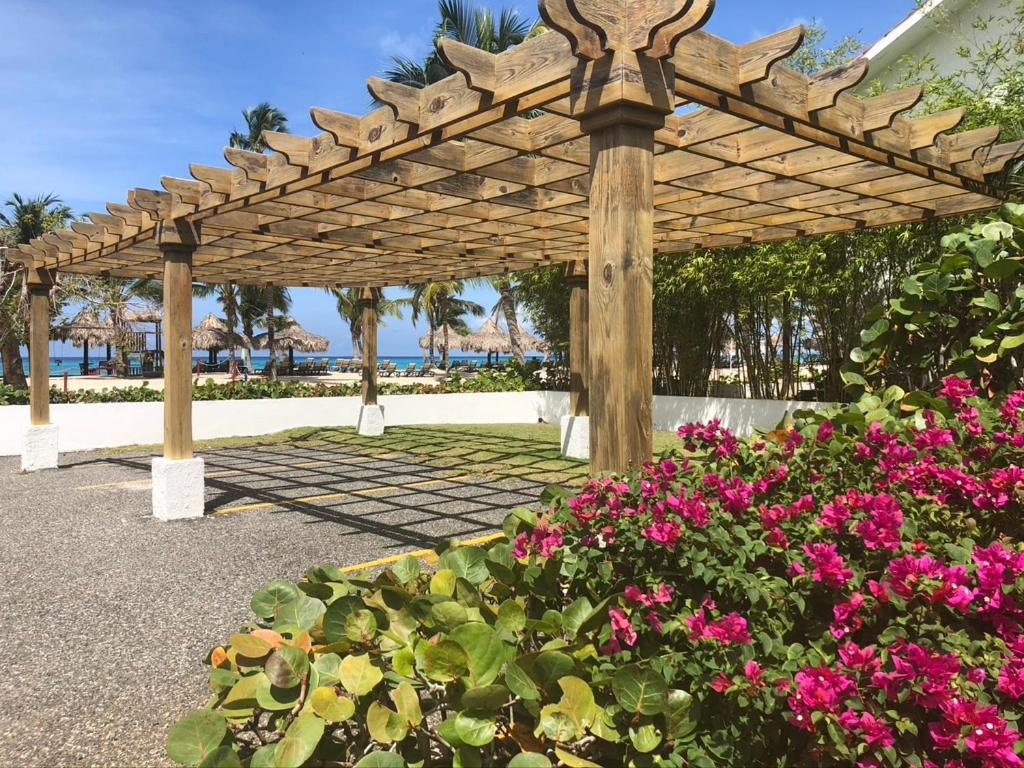 Apartment Ocean Front 3br @cadaquescaribe Bayahibe San Rafael del Yuma
