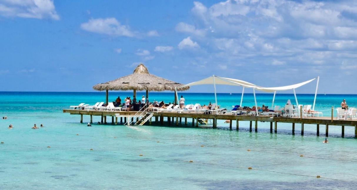 Apartment Ocean Front 3br @cadaquescaribe Bayahibe