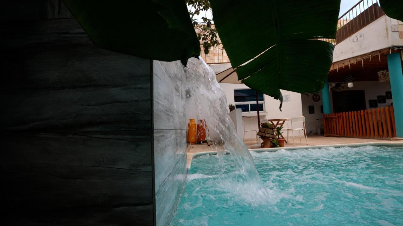 Agua Dulce 2*