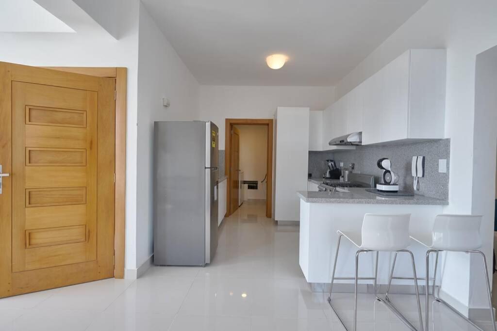 Escape Apartment, Balcony, Pool & Gym In La Julia Apartment Santo Domingo