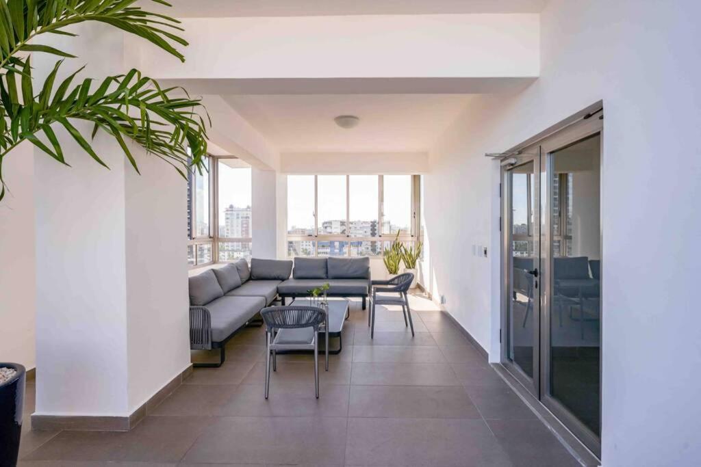 Escape Apartment, Balcony, Pool & Gym In La Julia *