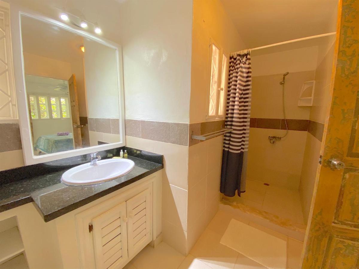 Deluxe Playa Corales - Pool, Bbq, Club, Wifi