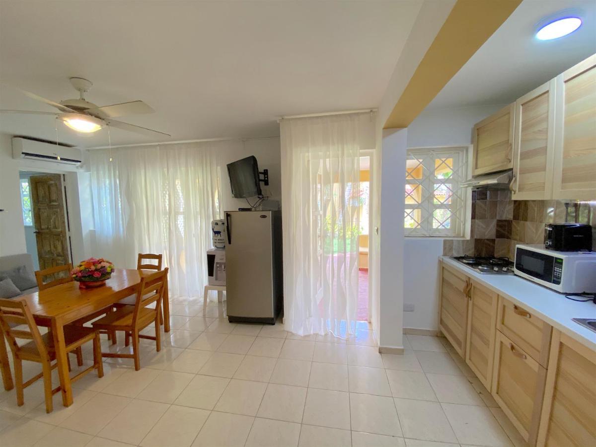 Deluxe Playa Corales - Pool, Bbq, Club, Wifi