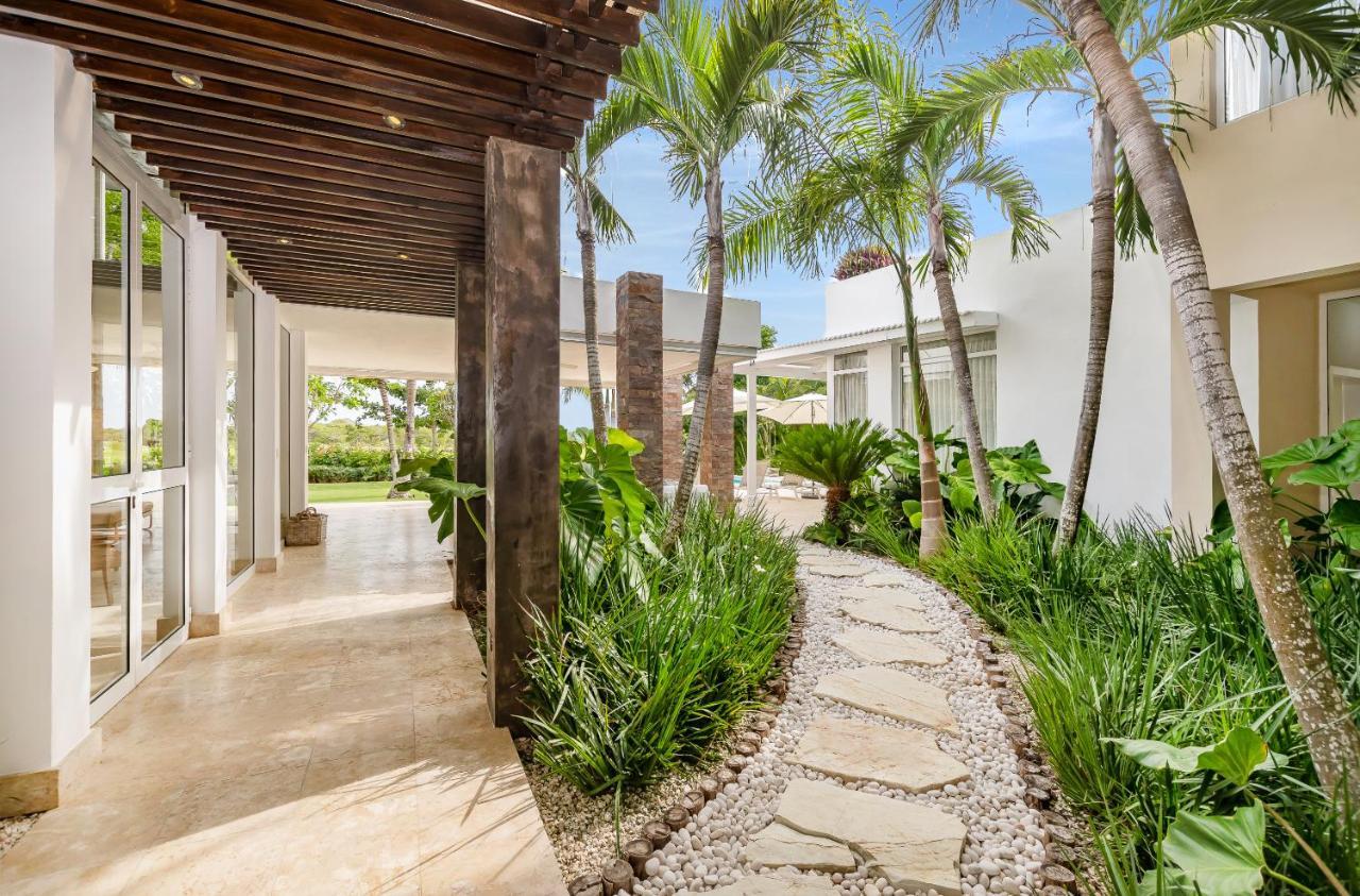 Villa Exclusive And Club Pool *