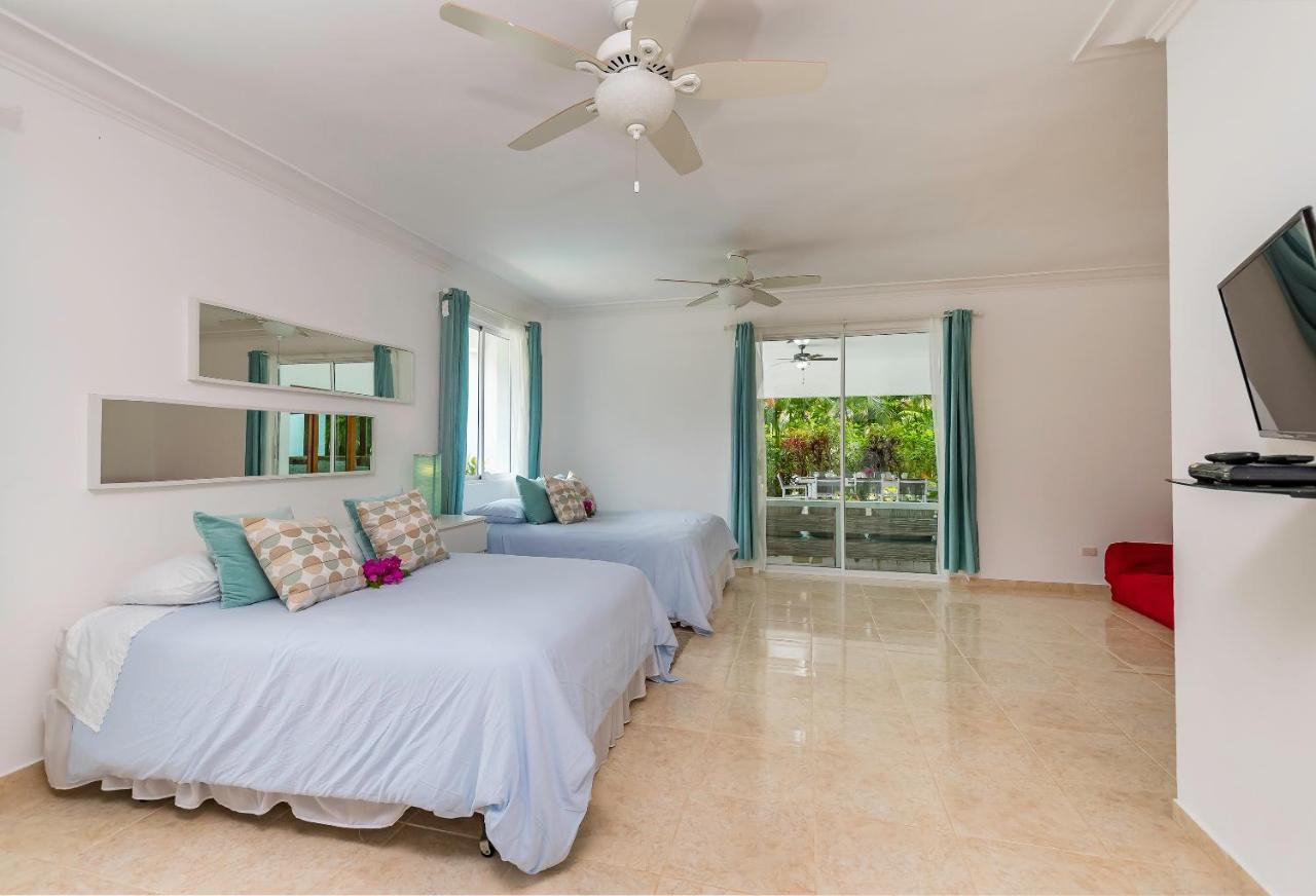 Villa Exclusive And Club Pool