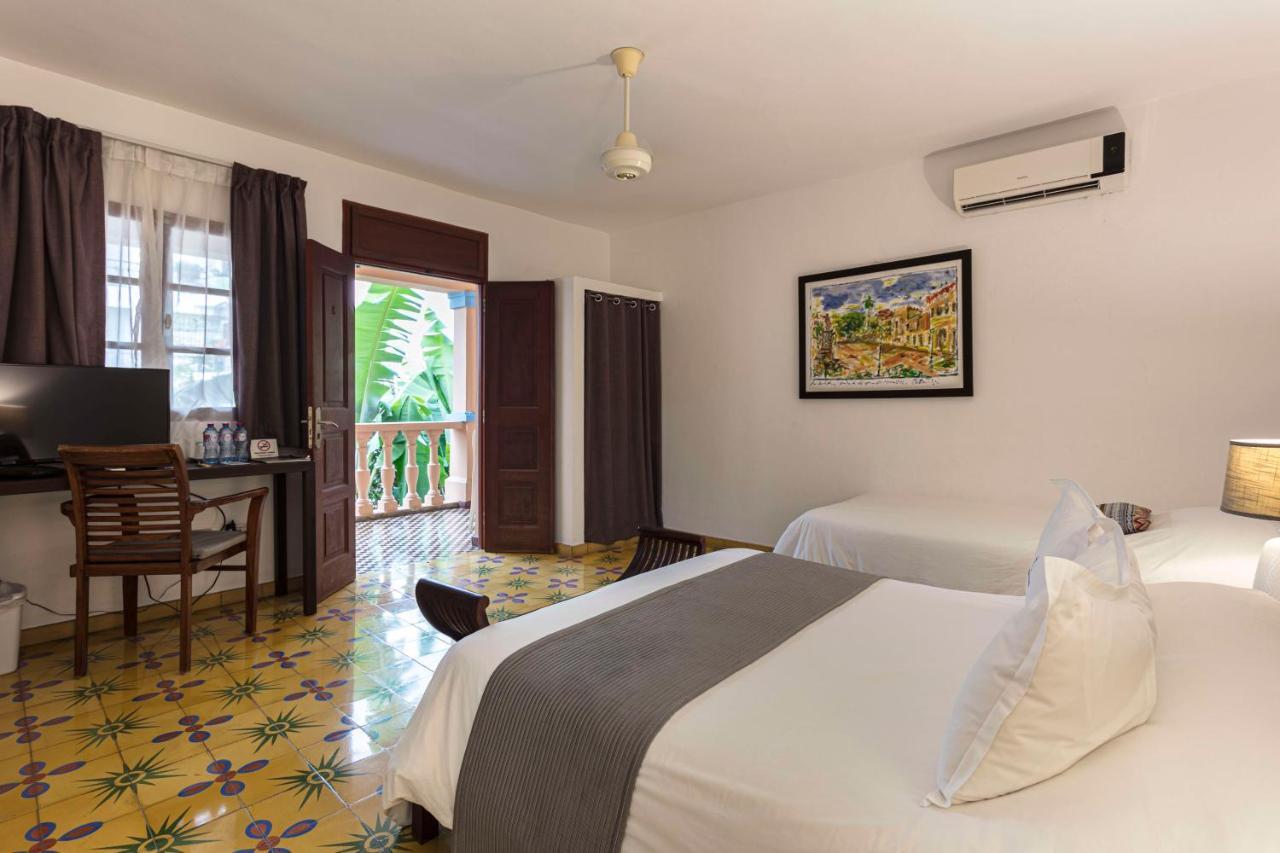 Colonial Hotel 3*