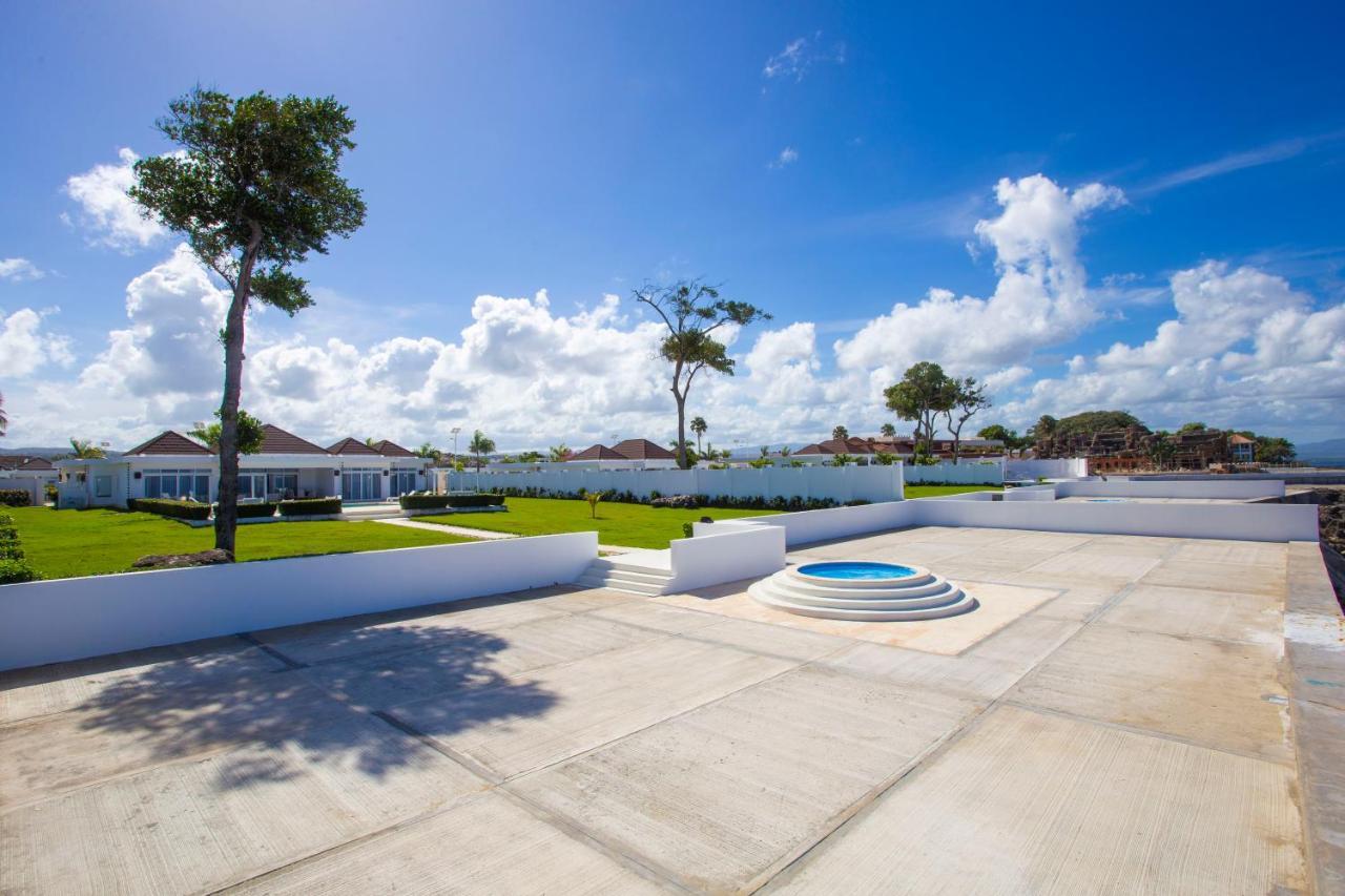 Ocean Village Deluxe