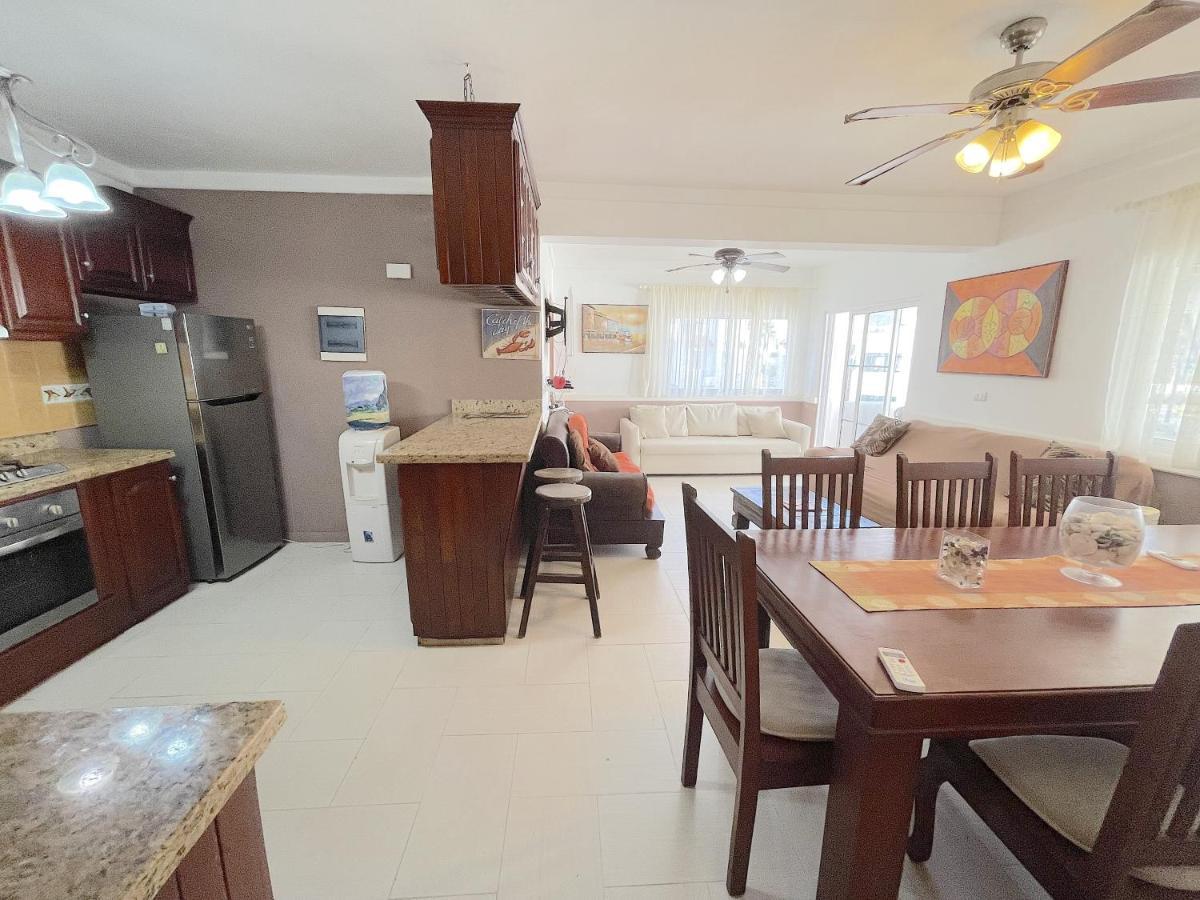 Tropical Villas Beach Club And