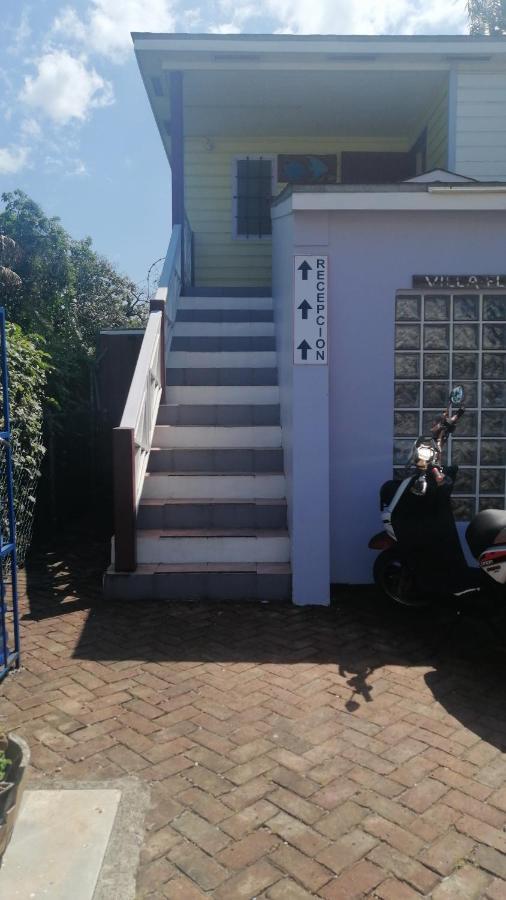 Flukers Suites Apartment