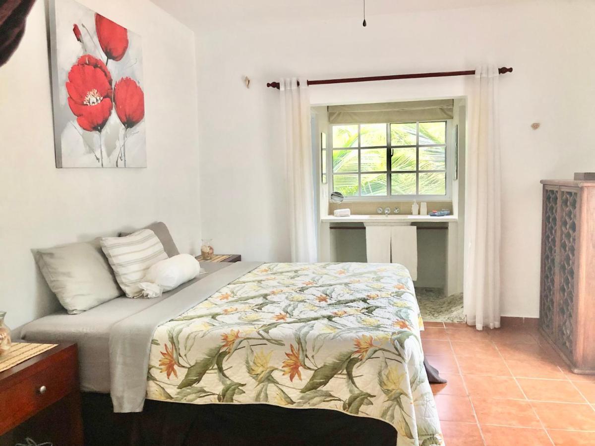 Baoba Breeze Bed & Breakfast- Beachfront Paradise Cabrera