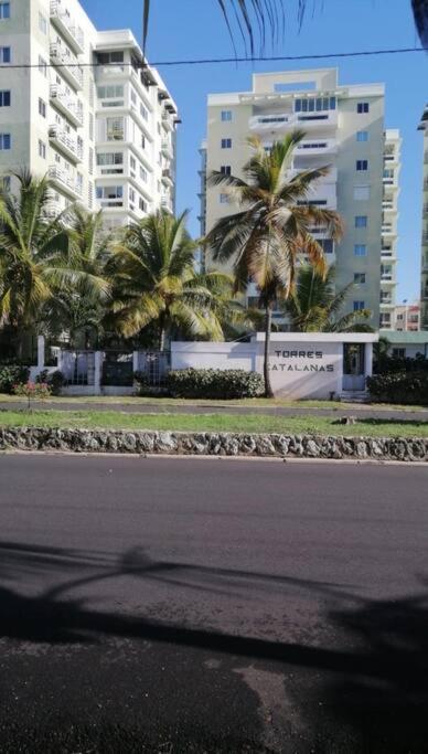 Harmony Oceanfront 3br In Avenida Espana 9flr With Pool Apartment