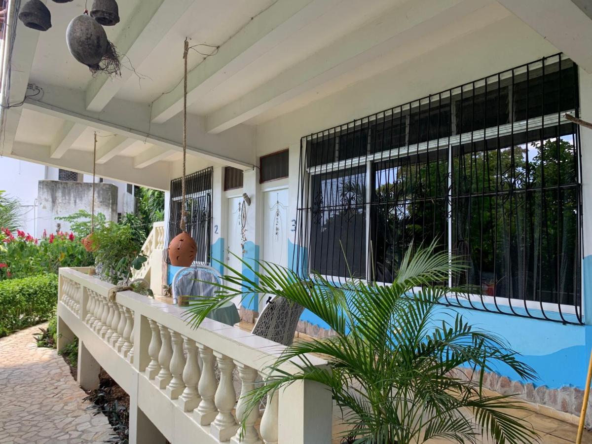 Mar Hostel