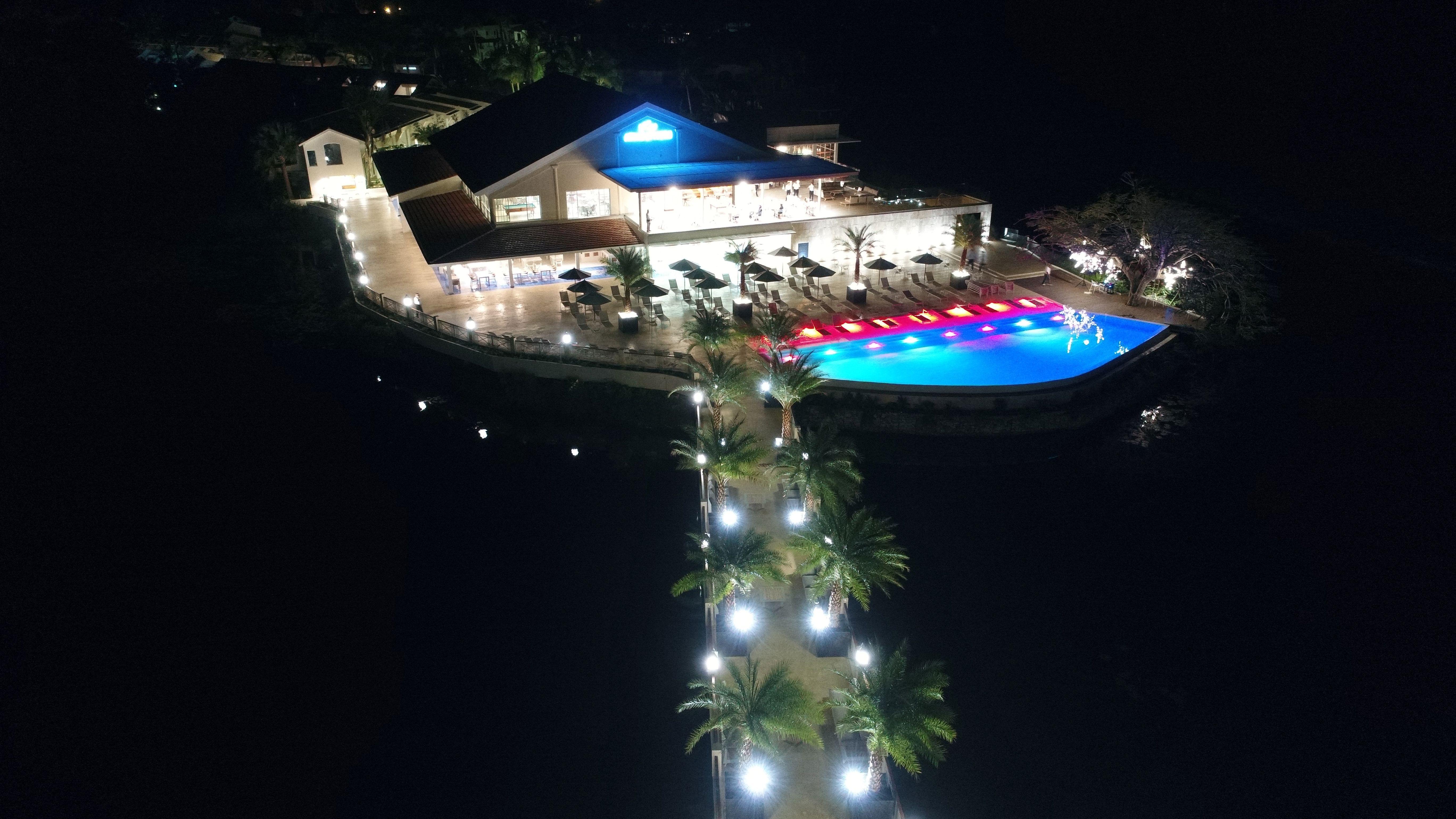 Vh Atmosphere Adults Only Hotel