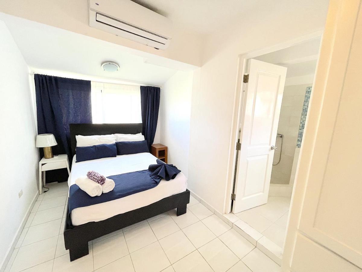 Beach Condo-hotel With Villas & Private Wifi Bbq Beach Club & Resort