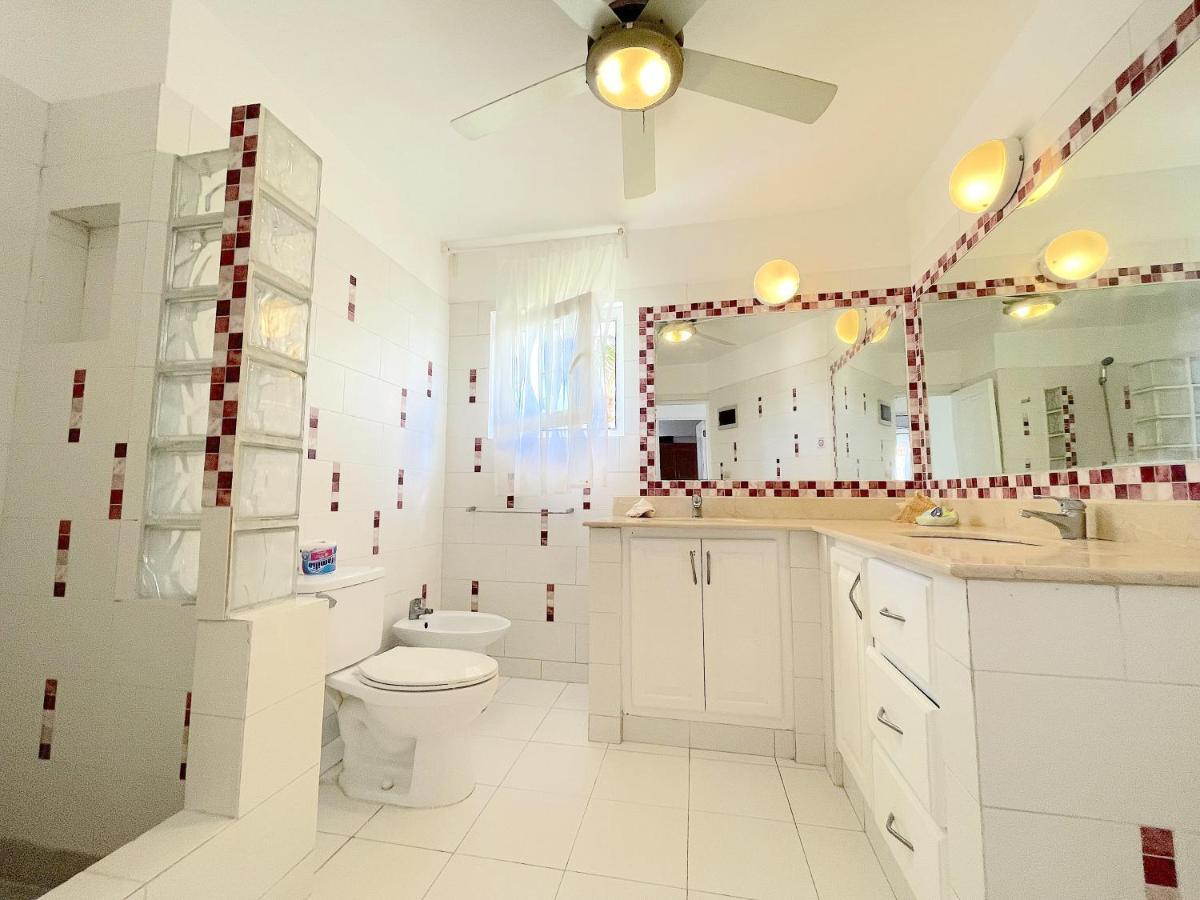 Resort Beach Condo-hotel With Villas & Private Wifi Bbq Beach Club & Punta Cana
