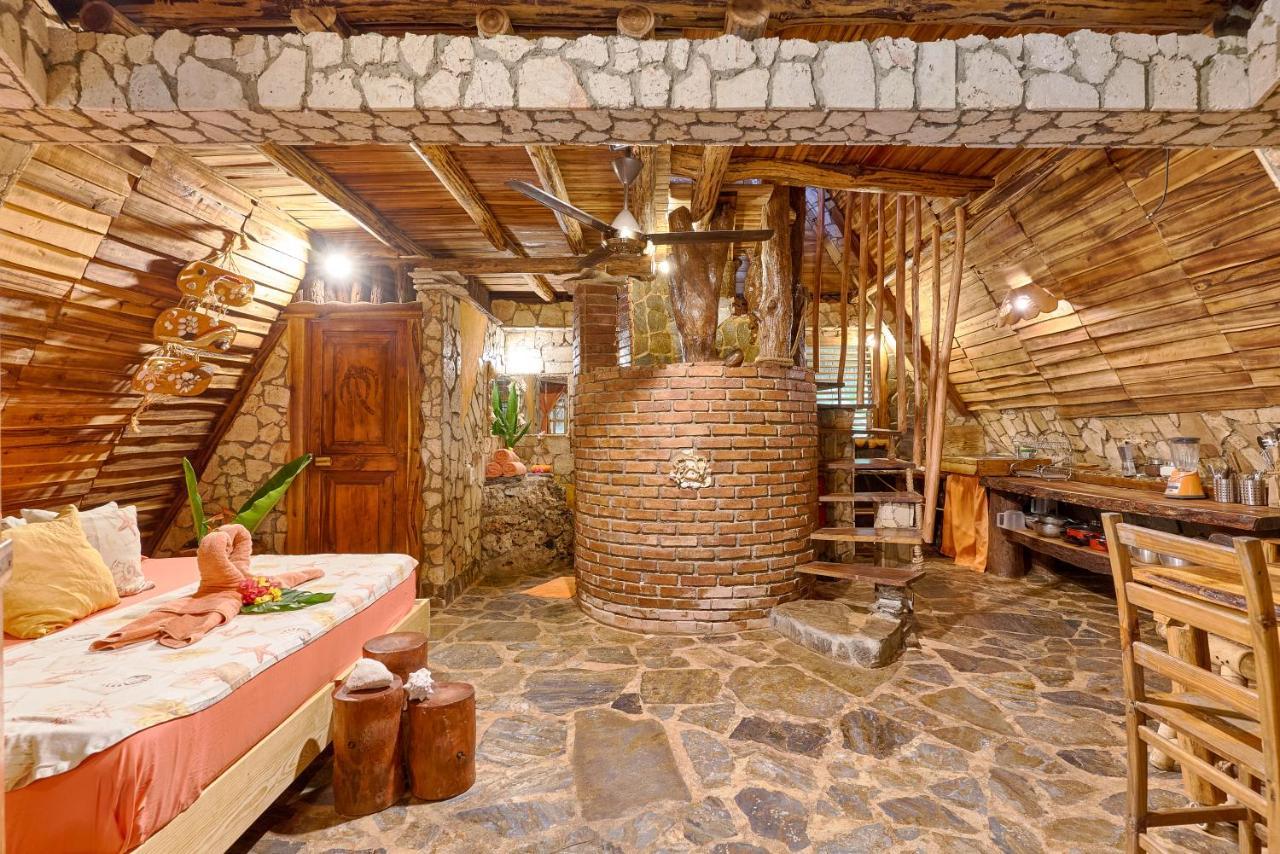 Tropical & Restaurant-pizzeria Las Galeras