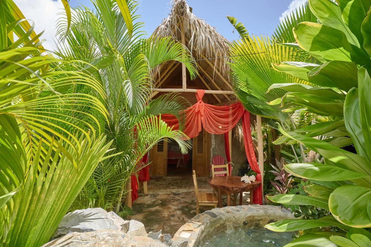 Tropical & Restaurant-pizzeria 4*