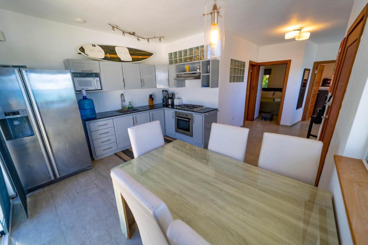 Panoramic Views Two Decks 1st Row Ocean Kite