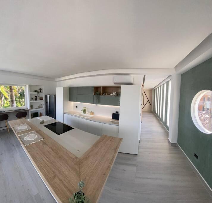 Marina Bay Apartment