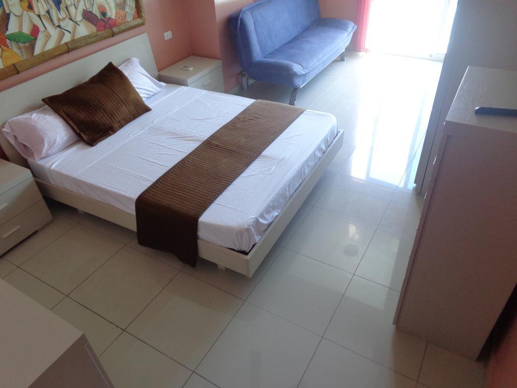 Guest house Rig Plaza Venecia Boca Chica