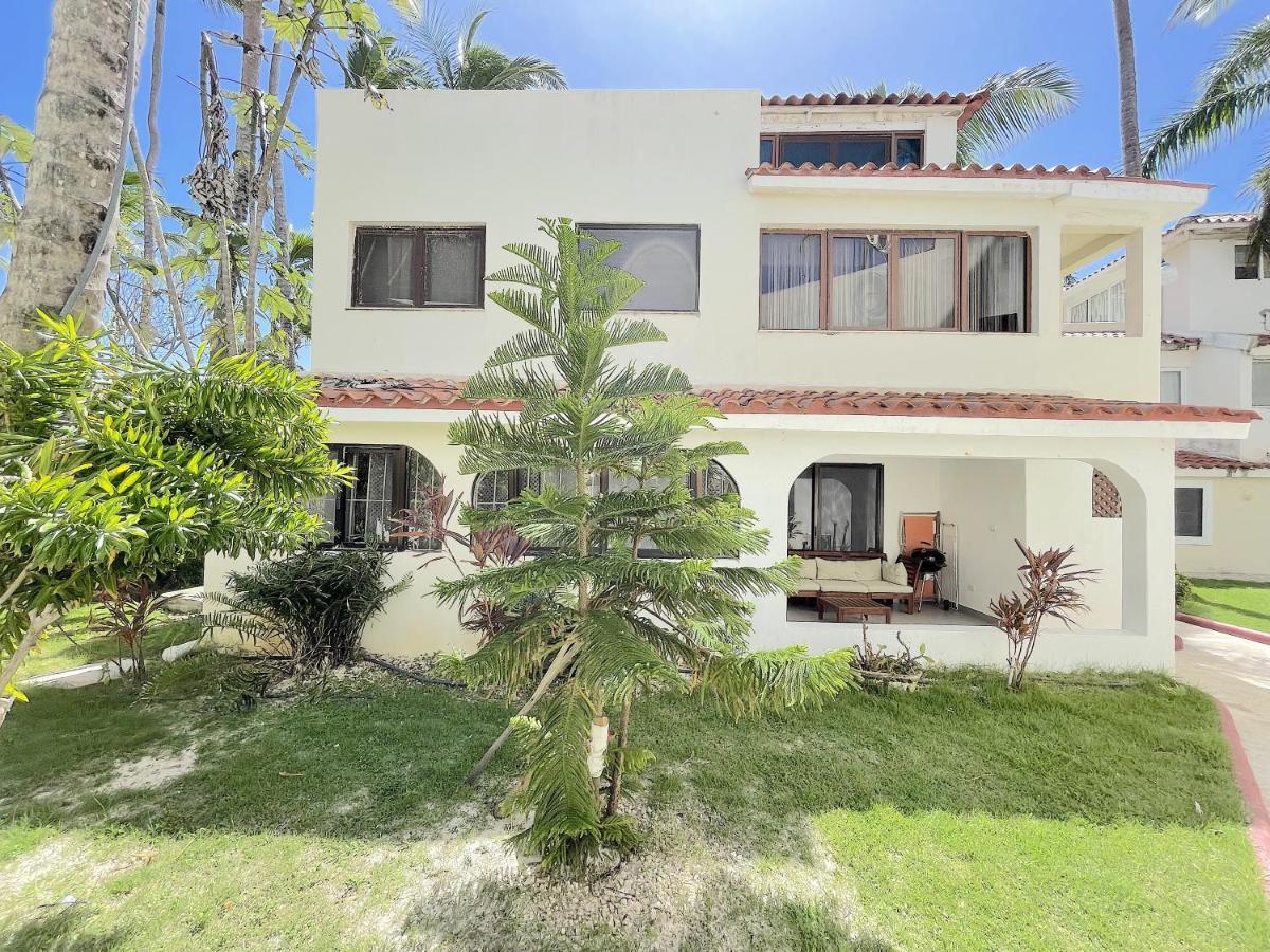 Resort Beach Condo-hotel With Villas & Private Wifi Bbq Beach Club & Punta Cana
