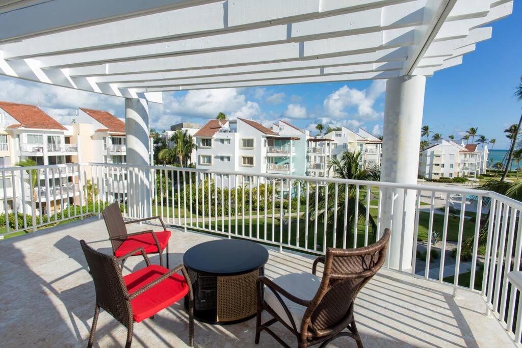 Apartment Pristine 4br Beachfront Getaway With Pool & Rooftop Punta Cana