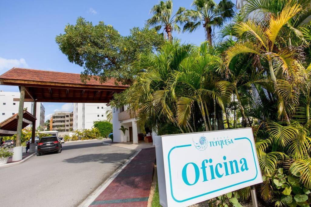Ocean Views & Private Beach! Luxury 4bdr Getaway Apartment